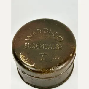 WW2 period 'ekzemsalbe'tin