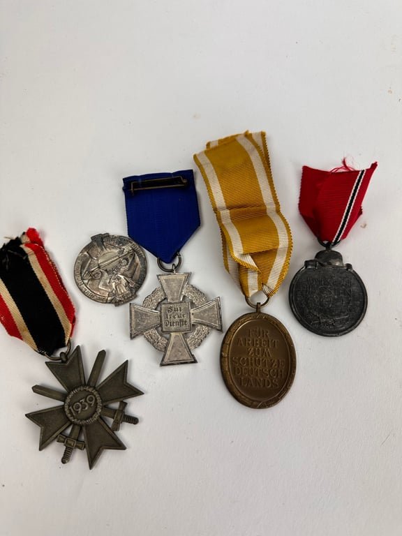 WW2 German Medals grouping 5 pices — image 4