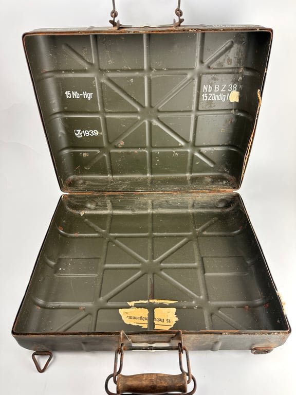 WW2 German Smoke Stick Grenade Box 1939 — image 17