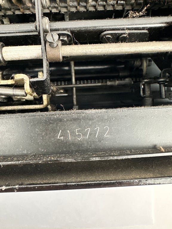Rare Black Waffen-SS typewriter by Olympia — image 9