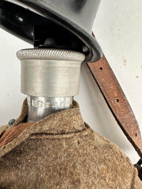 Original German WW2 Medical Canteen 'ESB40' — image 10