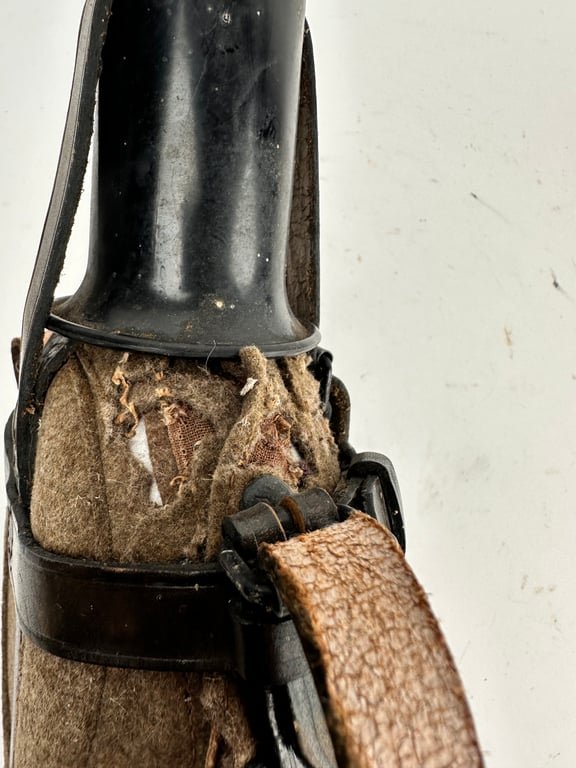 Original German WW2 Medical Canteen 'ESB40' — image 14