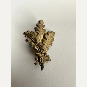 ww2 oak leaf pin '10'