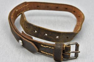 Wehrmacht equipment strap 'Mantelriem' 1940