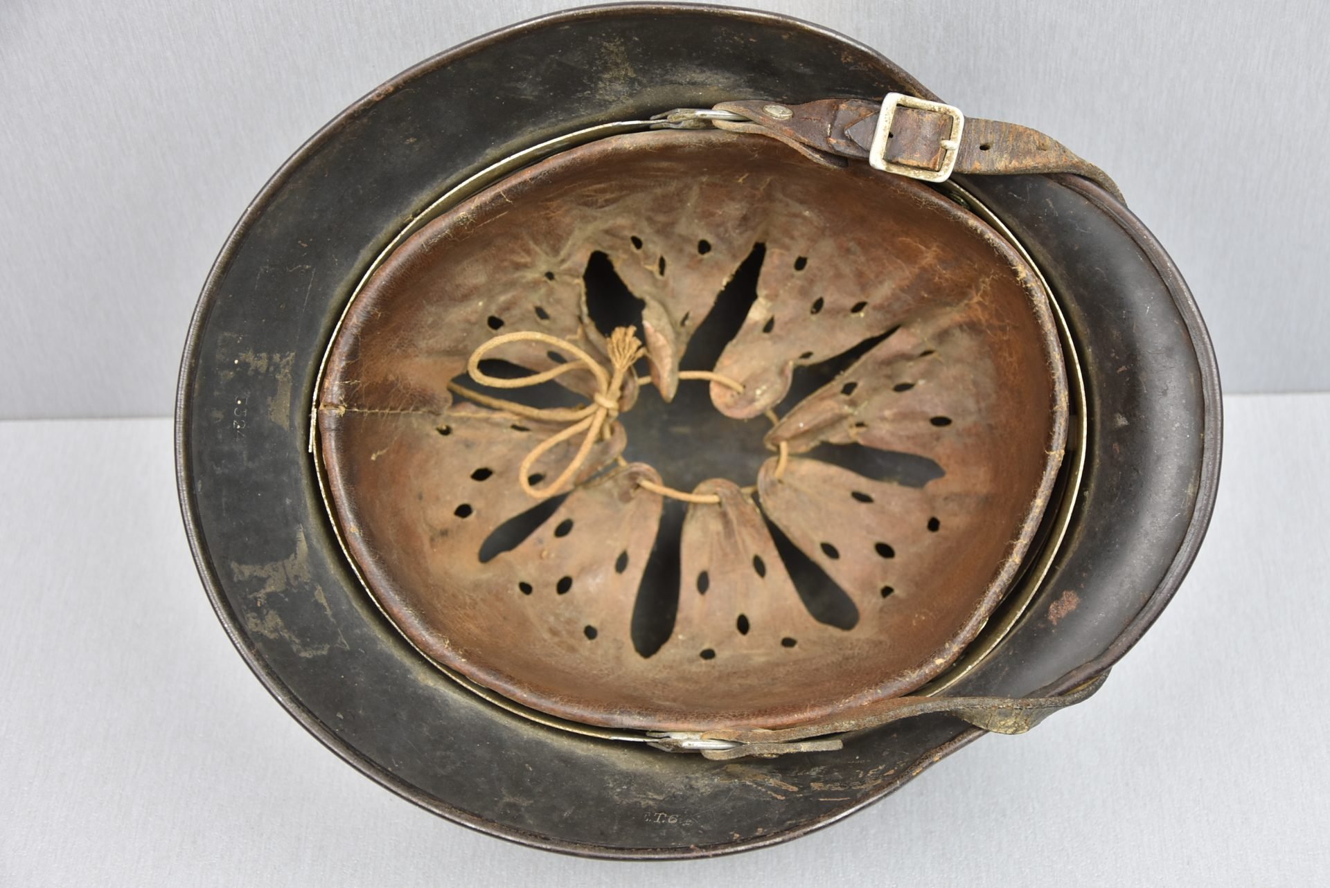 Early M35 Luftwaffe double decal steel helmet with droop tail eagle ET64 1937 — image 15