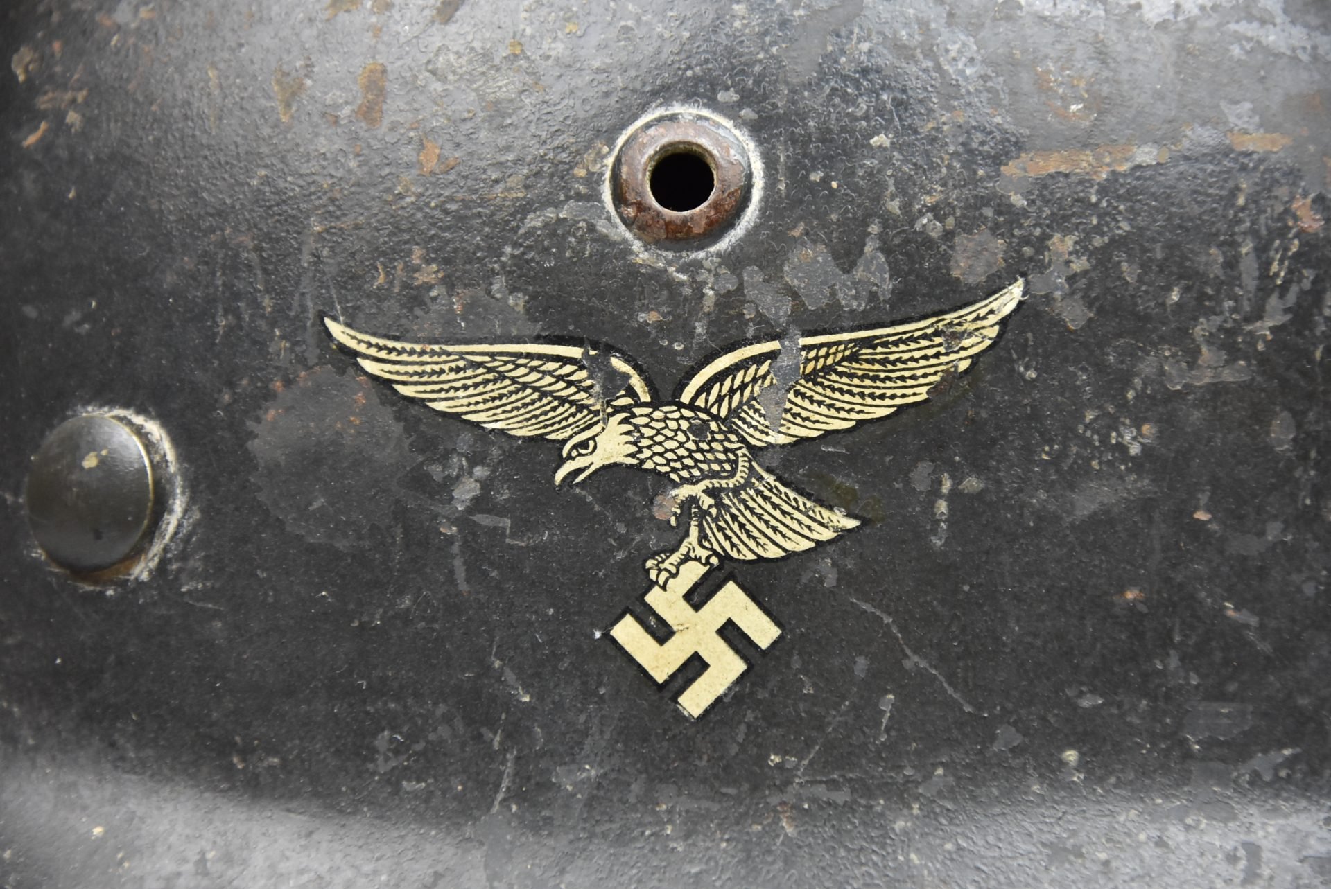 Early M35 Luftwaffe double decal steel helmet with droop tail eagle ET64 1937 — image 2