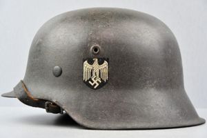 M42 army (Heer) single decal steel helmet ET64