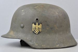 M40 army (Heer) single decal steel helmet NS68