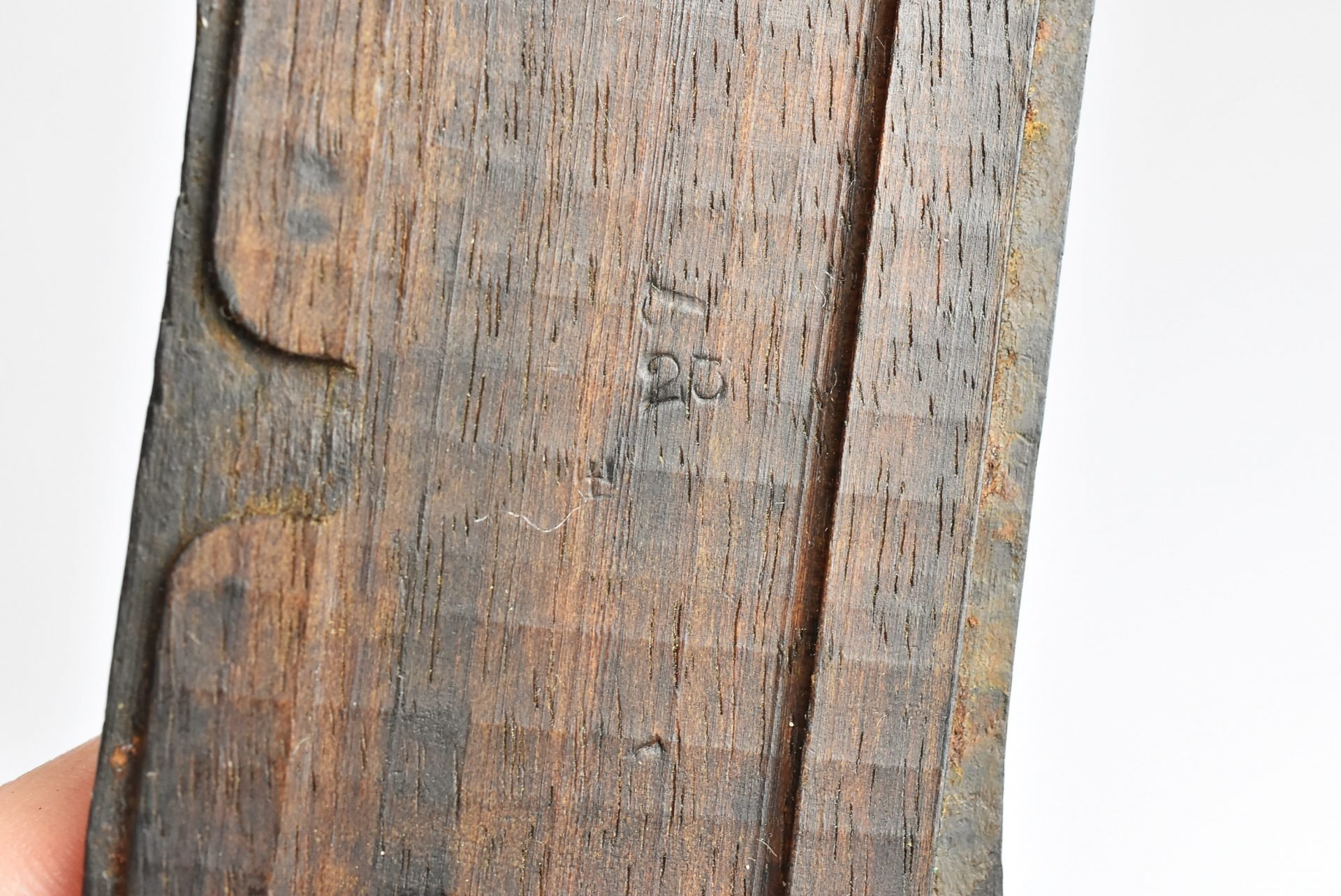 Wehrmacht P.08 Luger grips — image 4