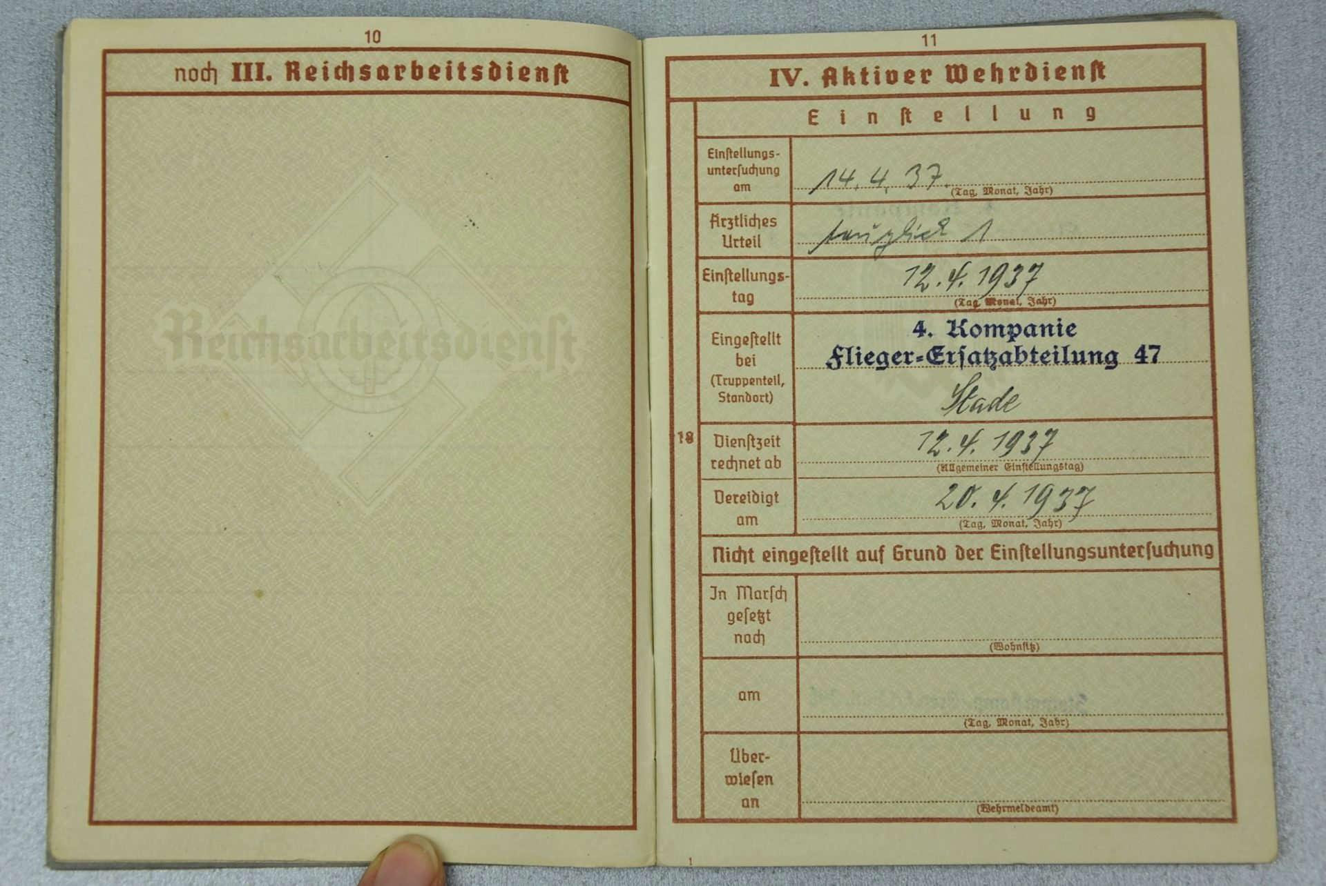 Wehrpass luftwaffe mechanic joined army (Heer) black wound badge for grenade splinter in Russia and close combat calender — image 19