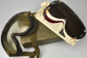WW2 USA M-1944 Polaroid protective goggles type N-2