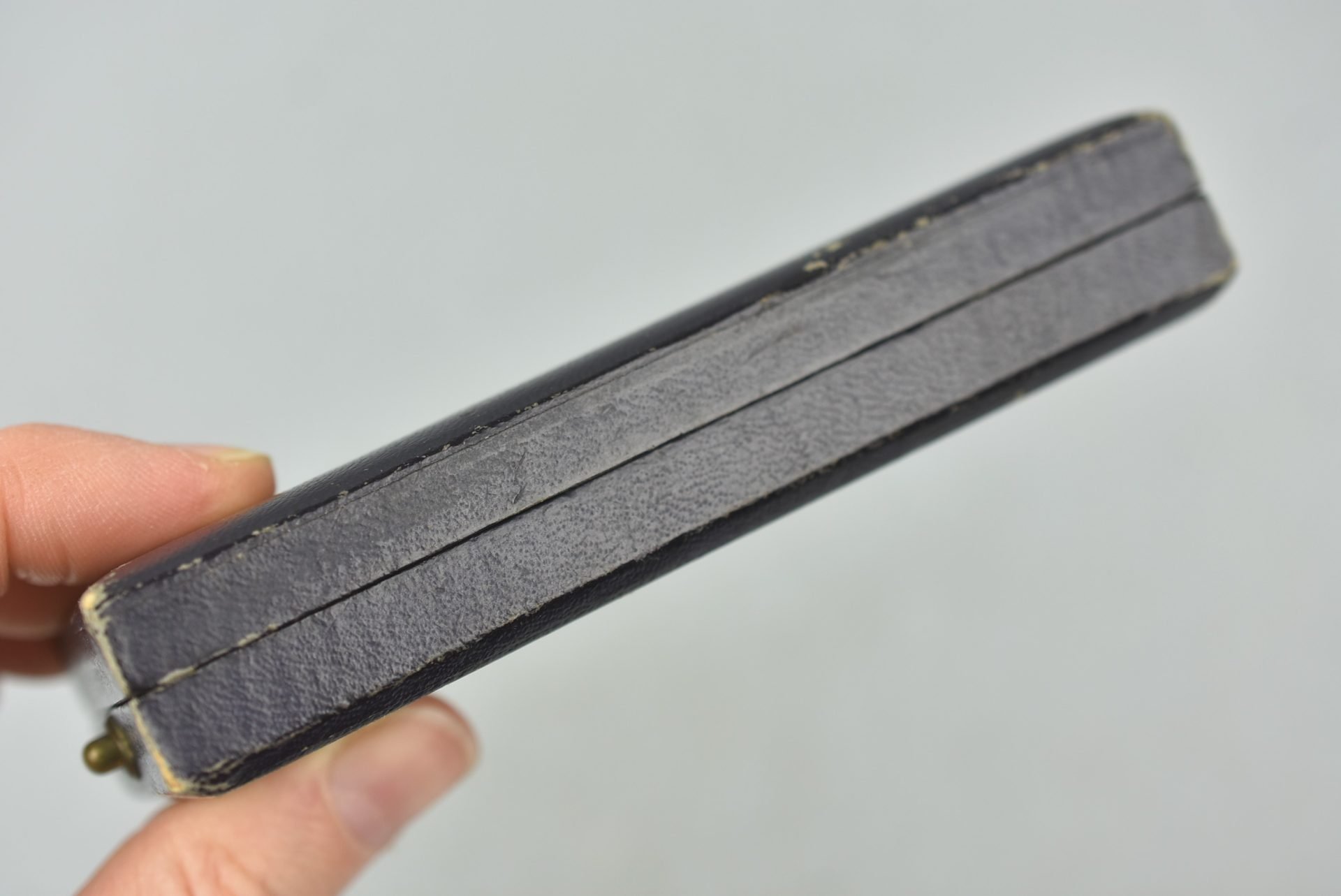 Mother's cross in gold with box by C.F. Zimmermann — image 10