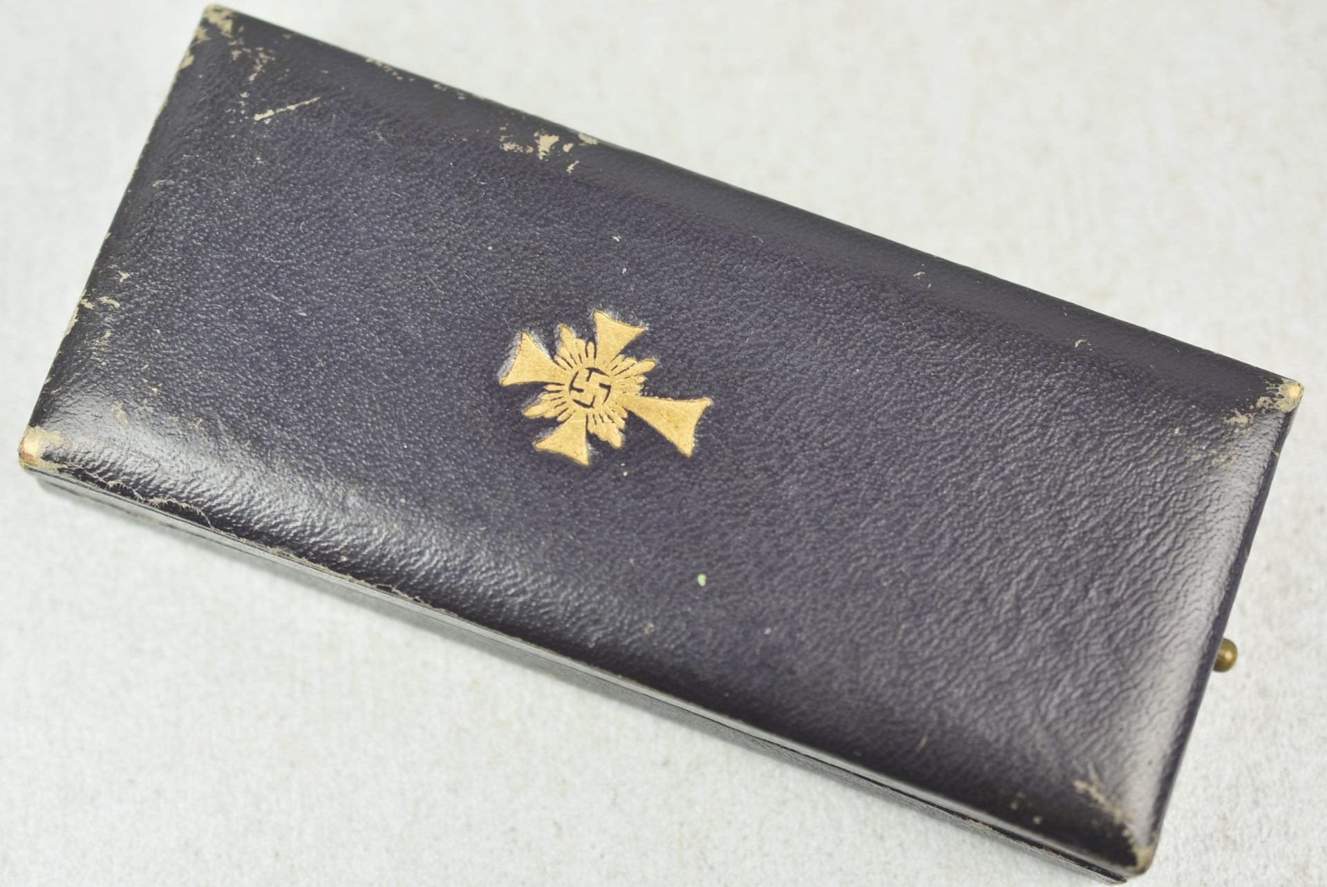 Mother's cross in gold with box by C.F. Zimmermann — image 7