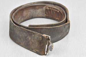 Early Wehrmacht/Waffen-SS leather equipment belt with aluminum hook by Karl …
