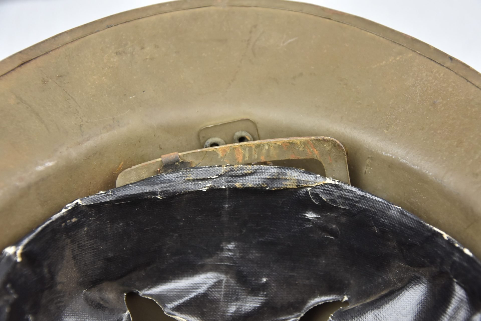 WW2 M1931 Belgian Adrian helmet with 'last-ditch' liner — image 18