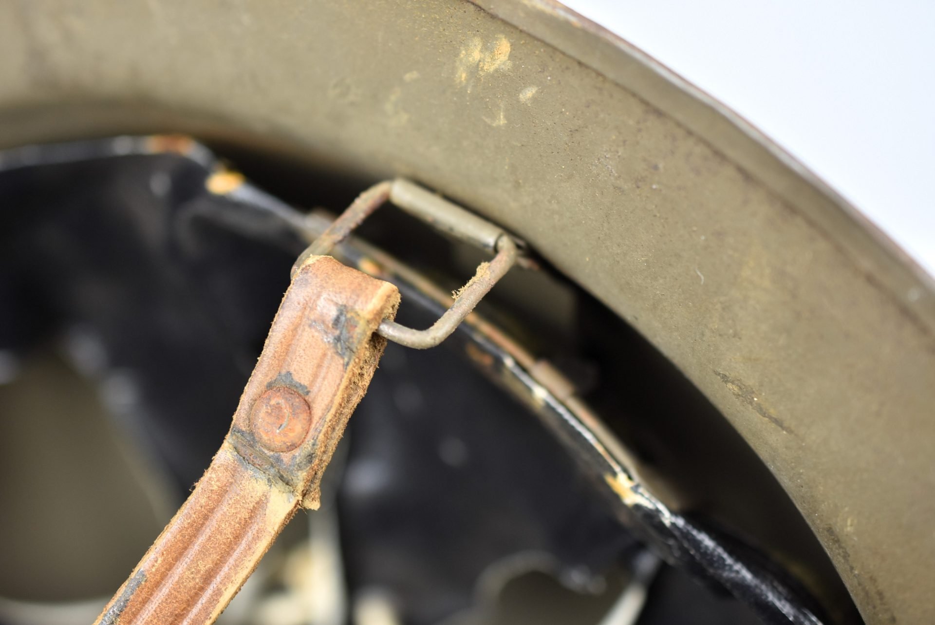 WW2 M1931 Belgian Adrian helmet with 'last-ditch' liner — image 23