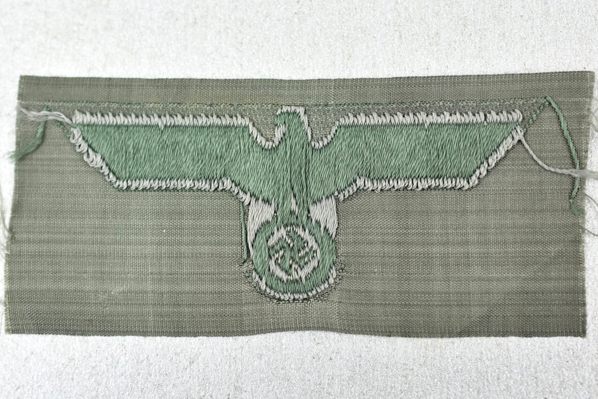 M40 army (Heer) 'BeVo' cap eagle — image 2