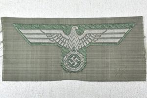 M40 army (Heer) 'BeVo' cap eagle