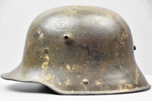 WW1 German M16 steel helmet BEL L.64