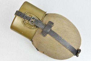 Late war M31 Wehrmacht canteen with gabardine cover by MN44