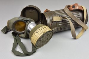 Early M31 'short' Wehrmacht gas mask 1935