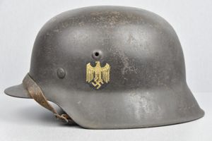 M42 army (Heer) single decal steel helmet hkp66