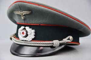 Army (Heer) artillery officer visor cap by Peküro