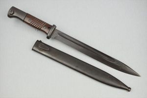 MINT K98 bayonet with red bakelite grips by crs 1944