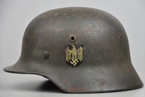 M40 army (Heer) single decal steel helmet ET62