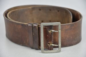 Classic brown leather Wehrmacht officer 'Zweidorn' double claw belt