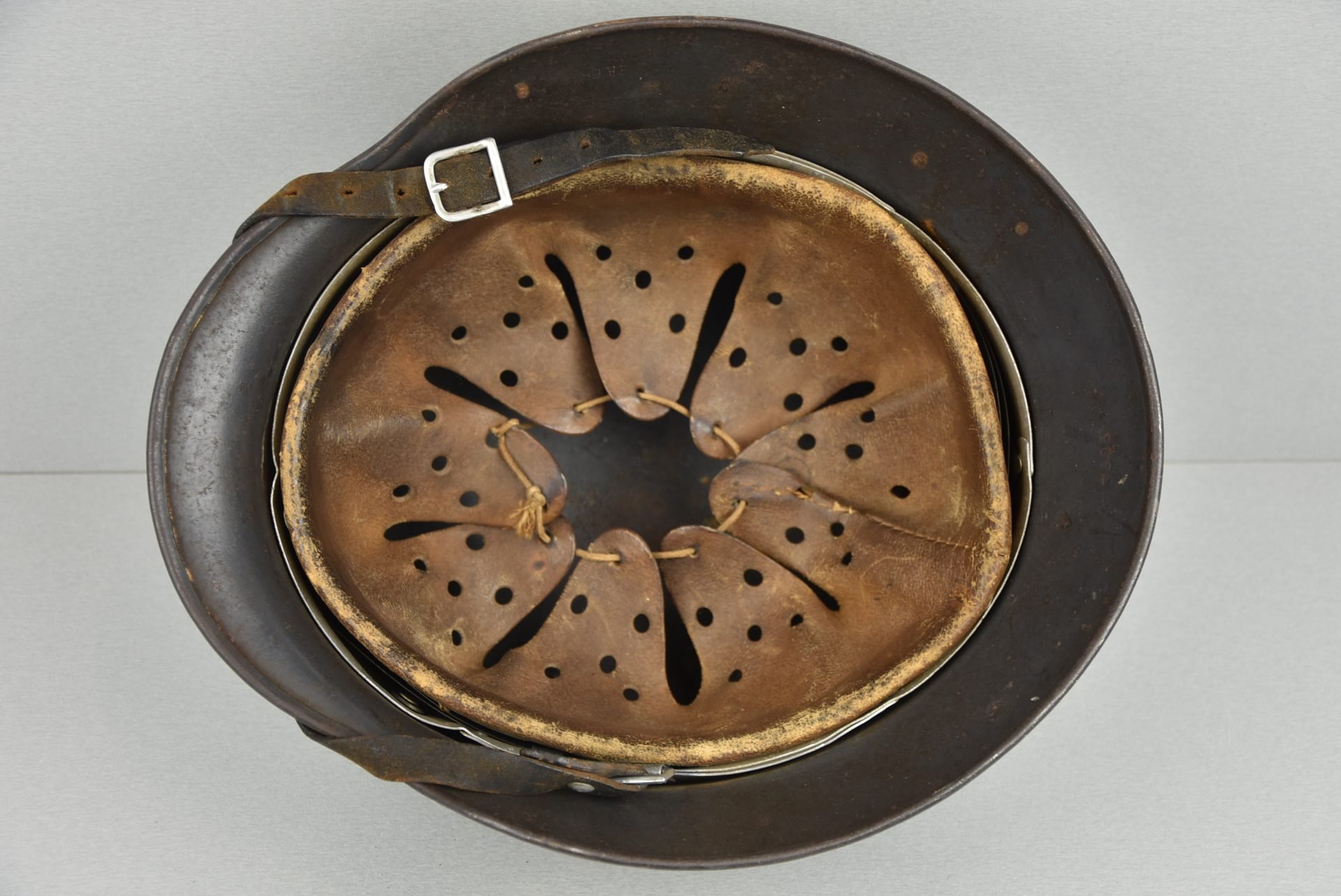 M35 Luftwaffe double decal steel helmet E.F.68 1938 — image 10