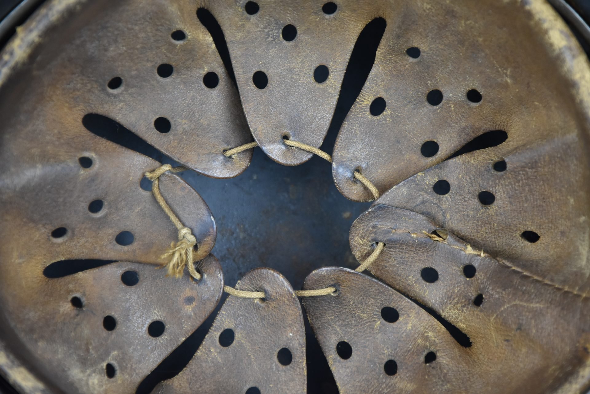 M35 Luftwaffe double decal steel helmet E.F.68 1938 — image 11