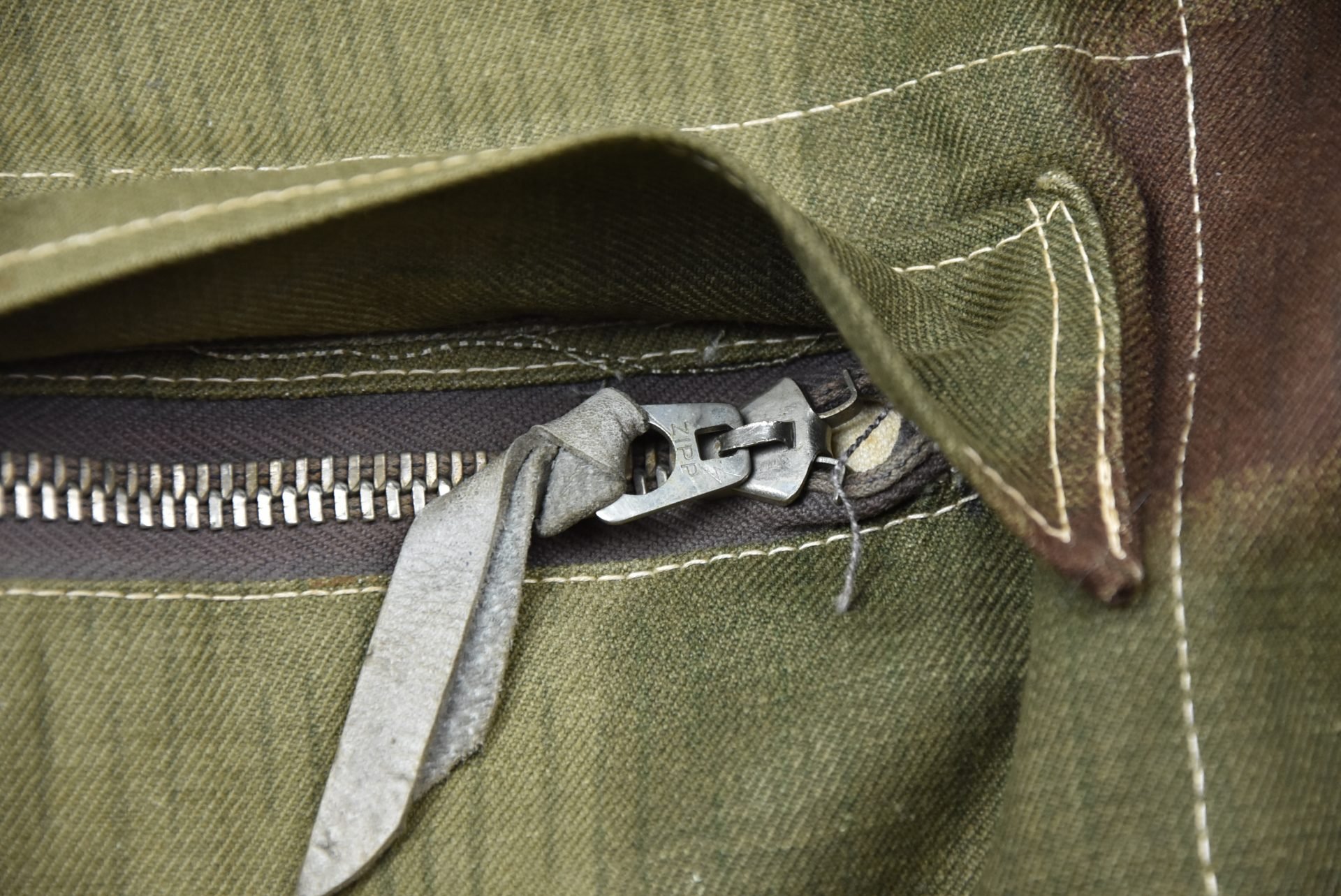 MINT Luftwaffe paratrooper jump smock 'Fallschirmjäger knochensack' in Sumpftarn 1944 — image 10