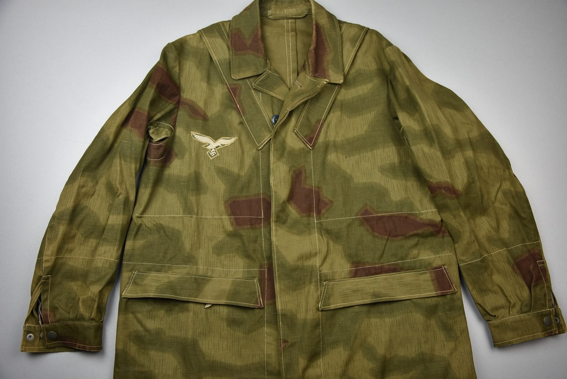 MINT Luftwaffe paratrooper jump smock 'Fallschirmjäger knochensack' in Sumpftarn 1944 — image 2