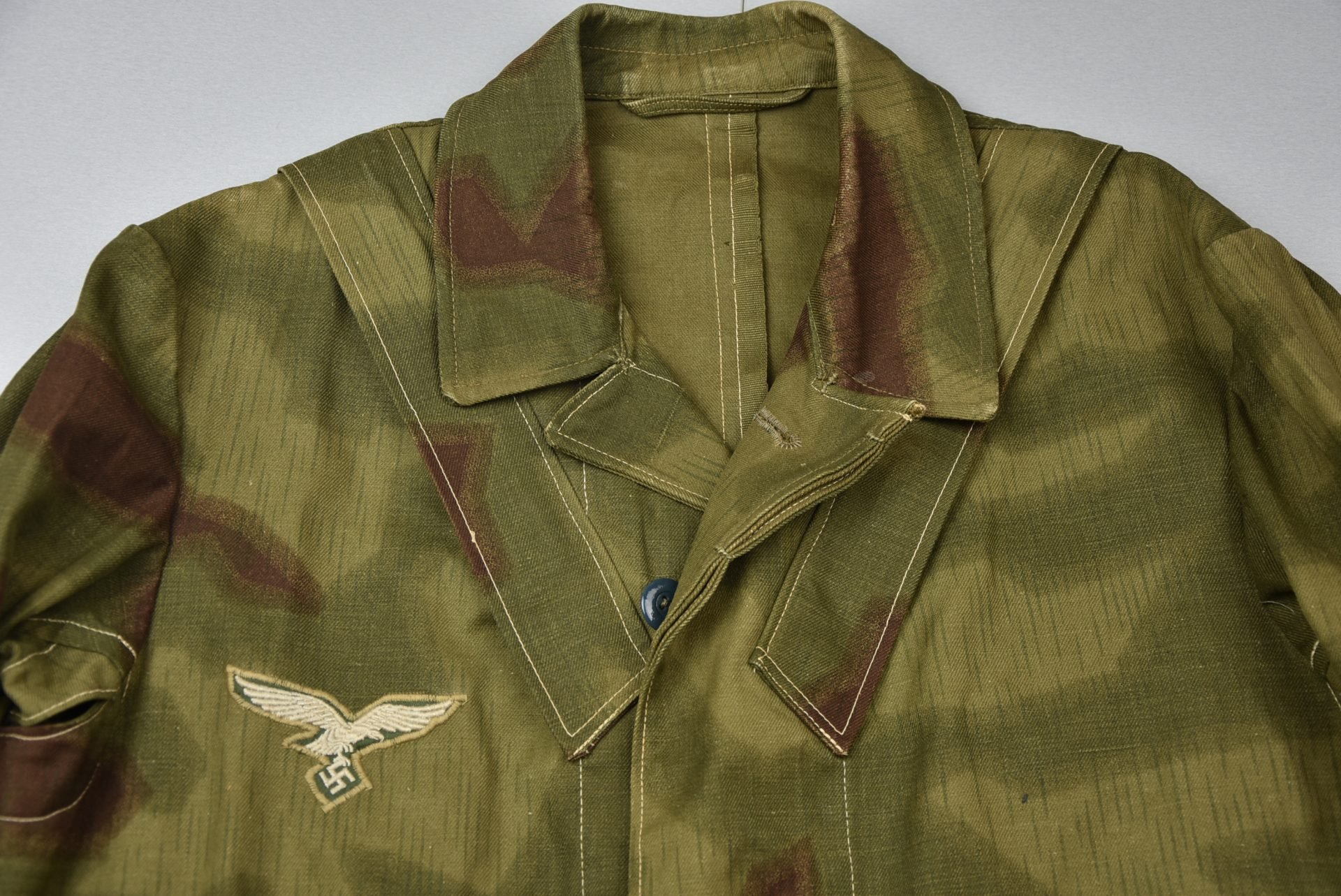 MINT Luftwaffe paratrooper jump smock 'Fallschirmjäger knochensack' in Sumpftarn 1944 — image 3