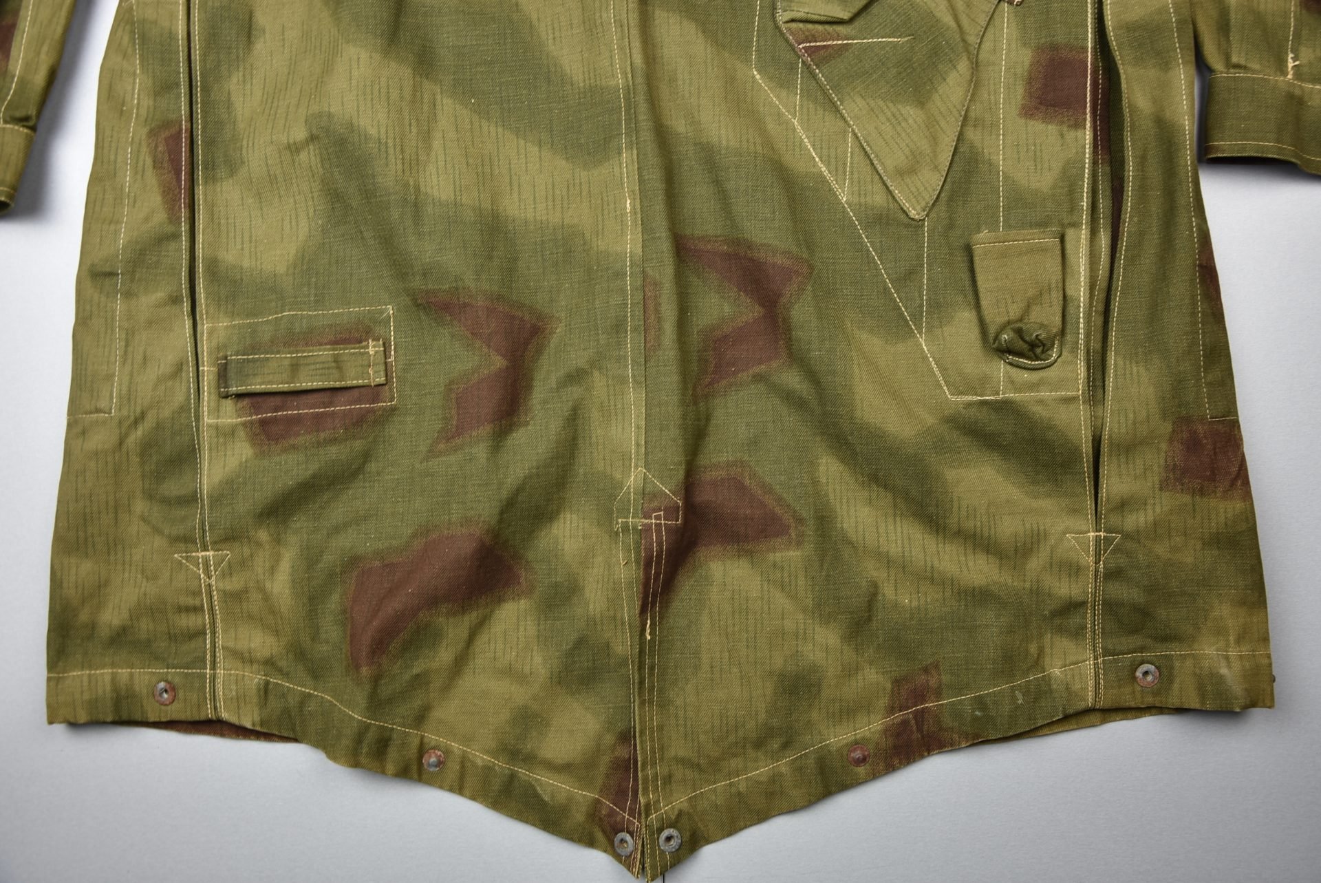 MINT Luftwaffe paratrooper jump smock 'Fallschirmjäger knochensack' in Sumpftarn 1944 — image 31