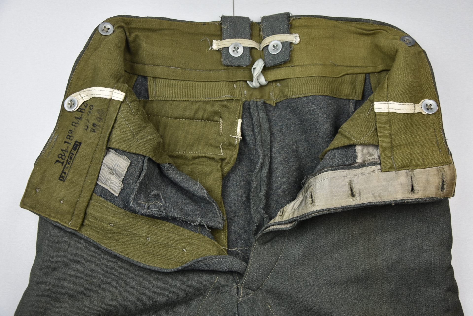 Wehrmacht/Waffen-SS M43 combat trousers with RBNr. 1944 — image 10