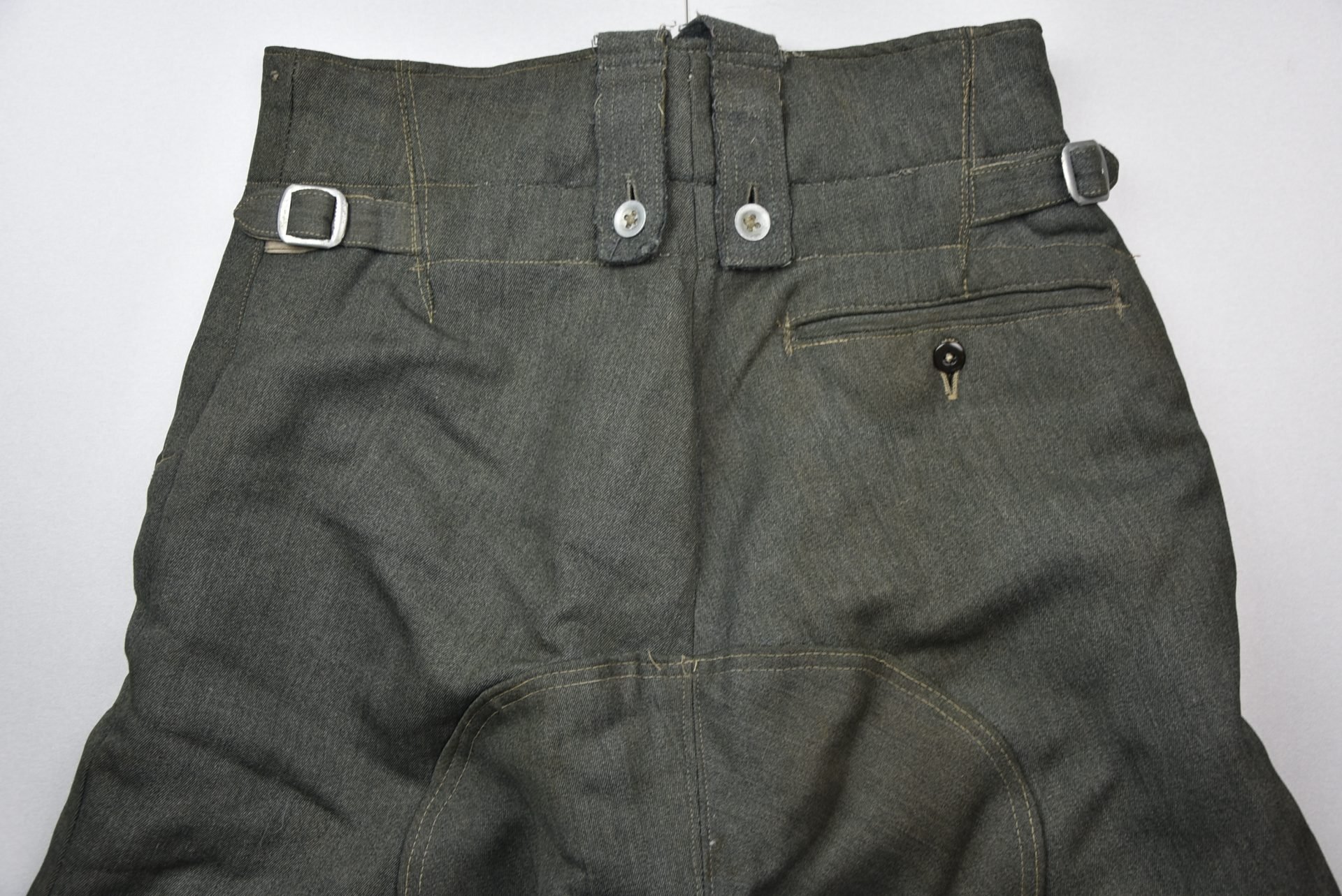 Wehrmacht/Waffen-SS M43 combat trousers with RBNr. 1944 — image 17