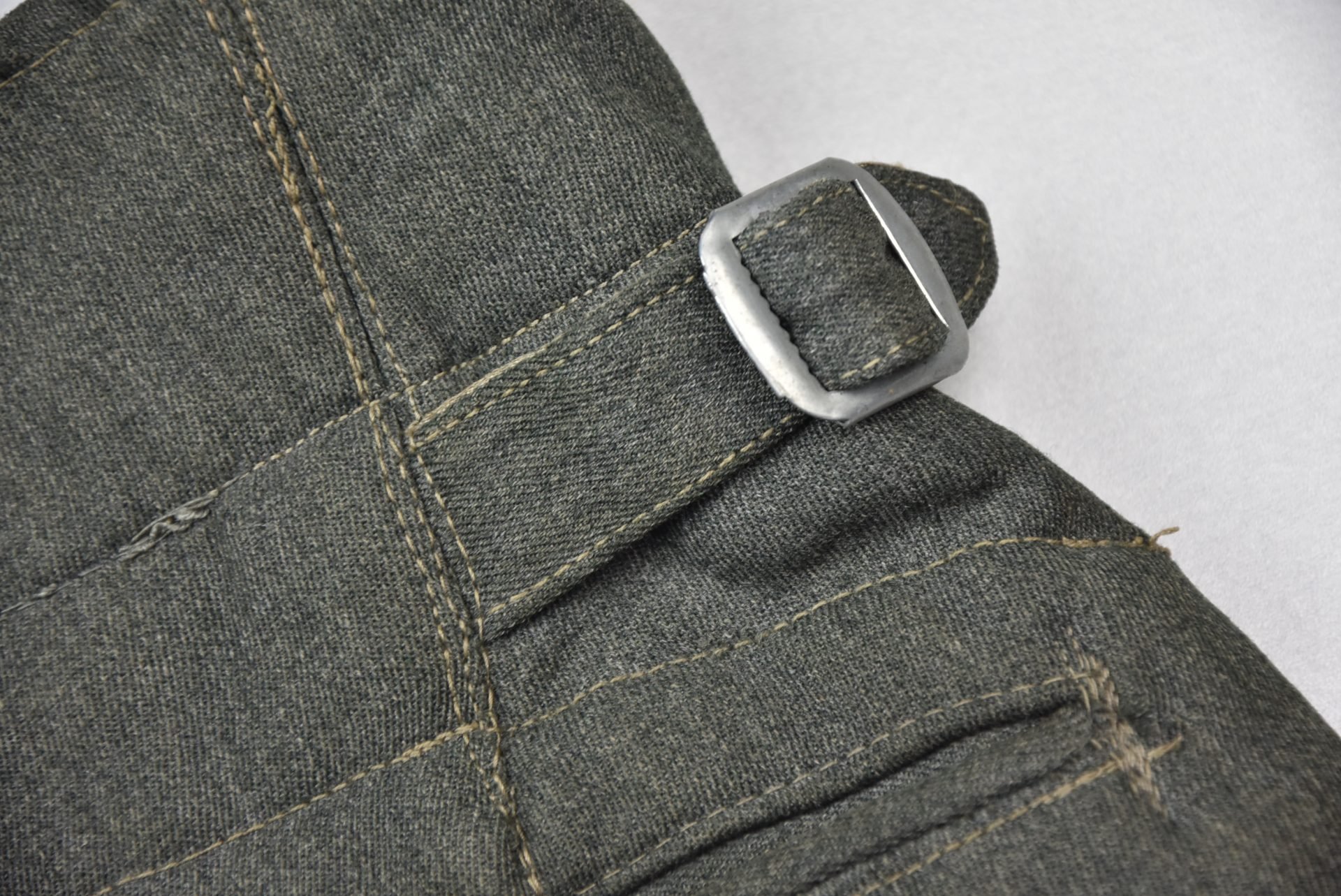 Wehrmacht/Waffen-SS M43 combat trousers with RBNr. 1944 — image 19