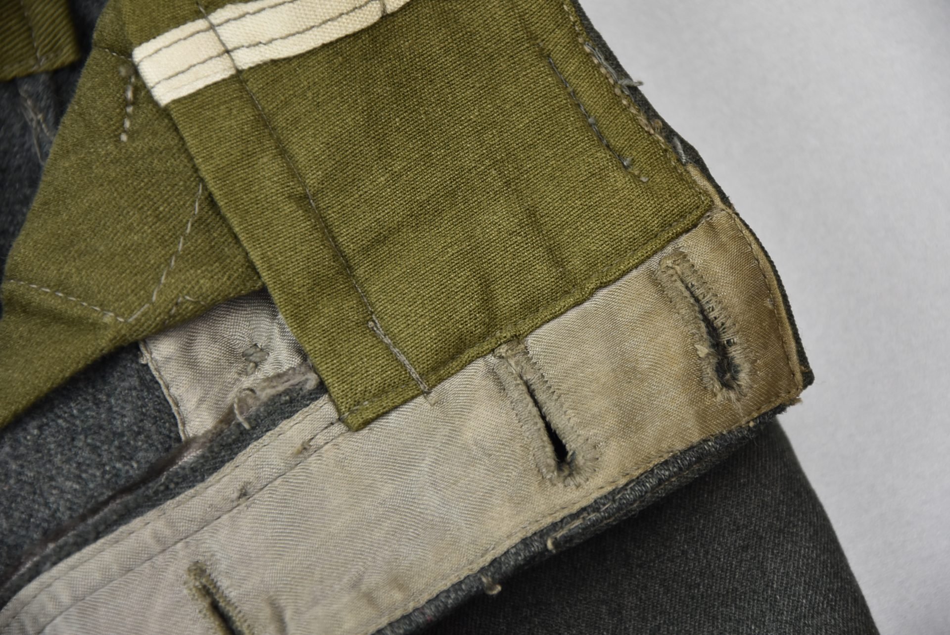 Wehrmacht/Waffen-SS M43 combat trousers with RBNr. 1944 — image 9