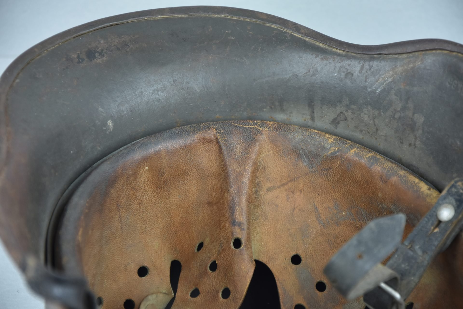 M18 army (Heer) 'transitional' reissue single decal steel helmet St.66 — image 15