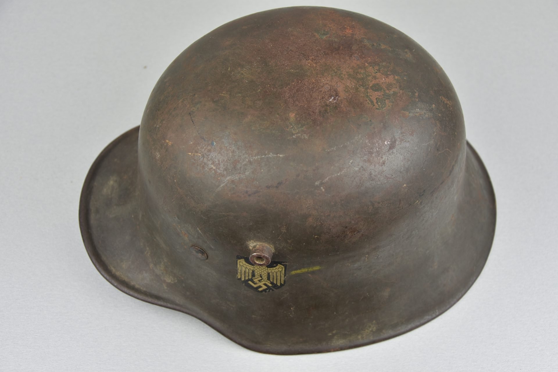 M18 army (Heer) 'transitional' reissue single decal steel helmet St.66 — image 8