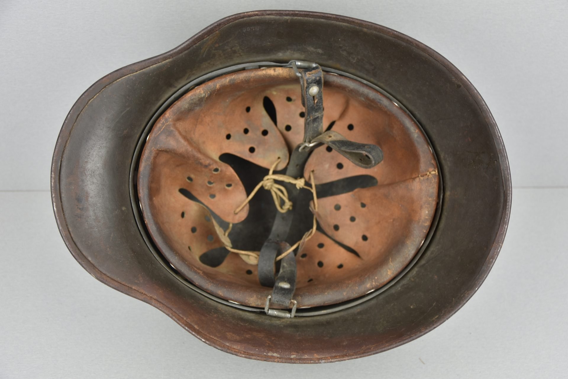 M18 army (Heer) 'transitional' reissue single decal steel helmet St.66 — image 9