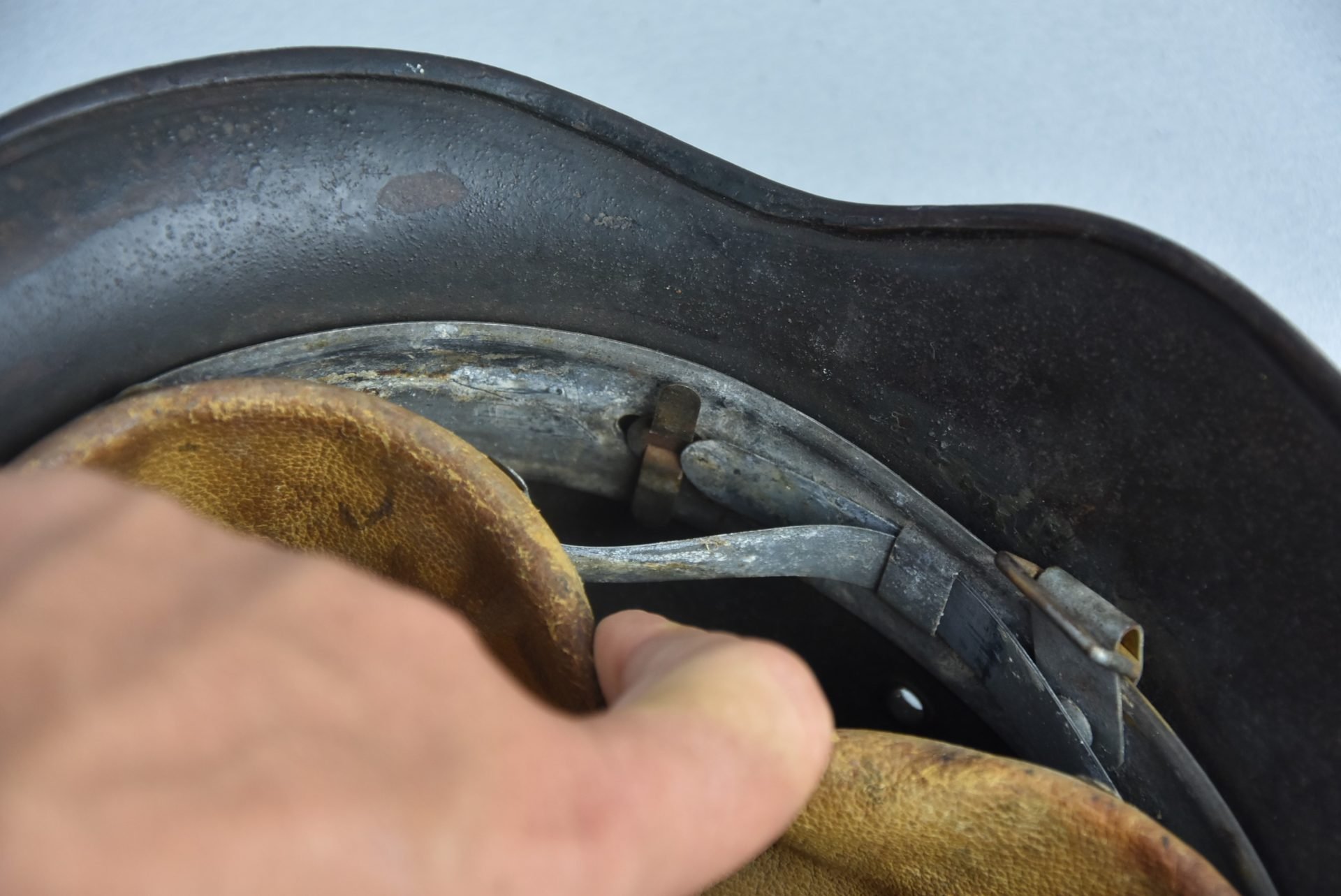 M35 army (Heer) reissue single decal steel helmet Q62 named — image 13