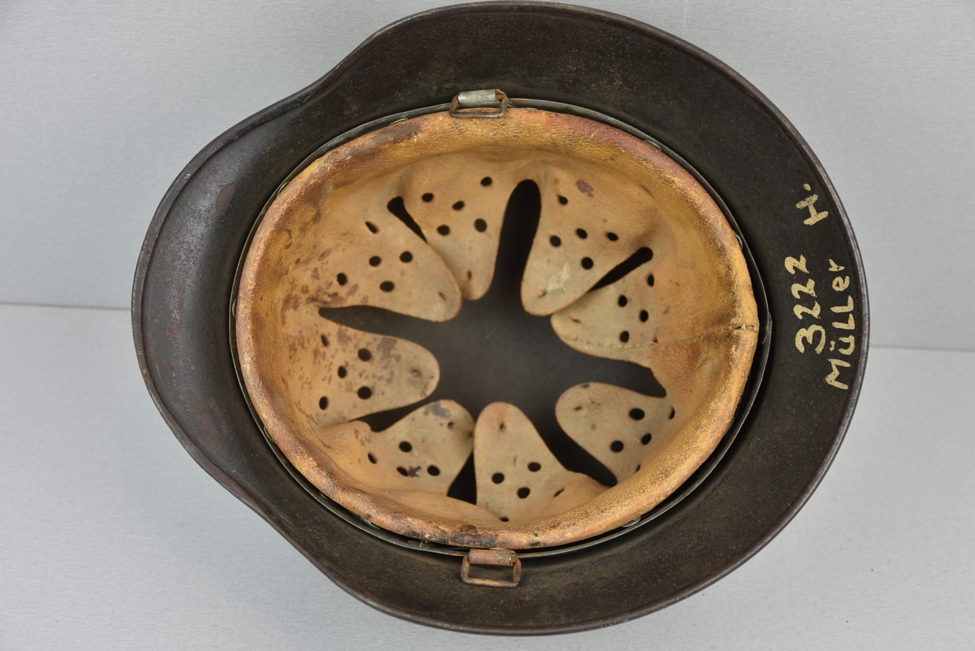 M35 army (Heer) reissue single decal steel helmet Q62 named — image 8