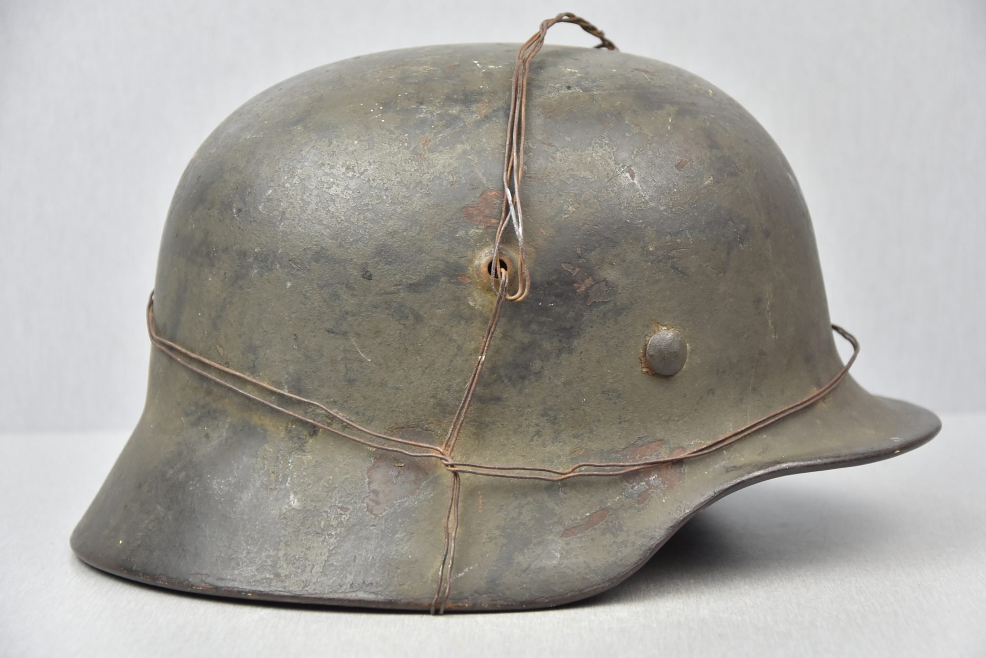 M35 army (Heer) camouflage with wire steel helmet — image 4