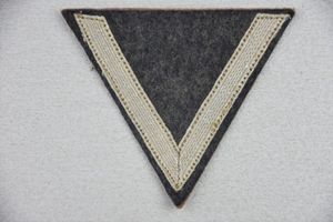 Luftwaffe Gefreiter rank chevron