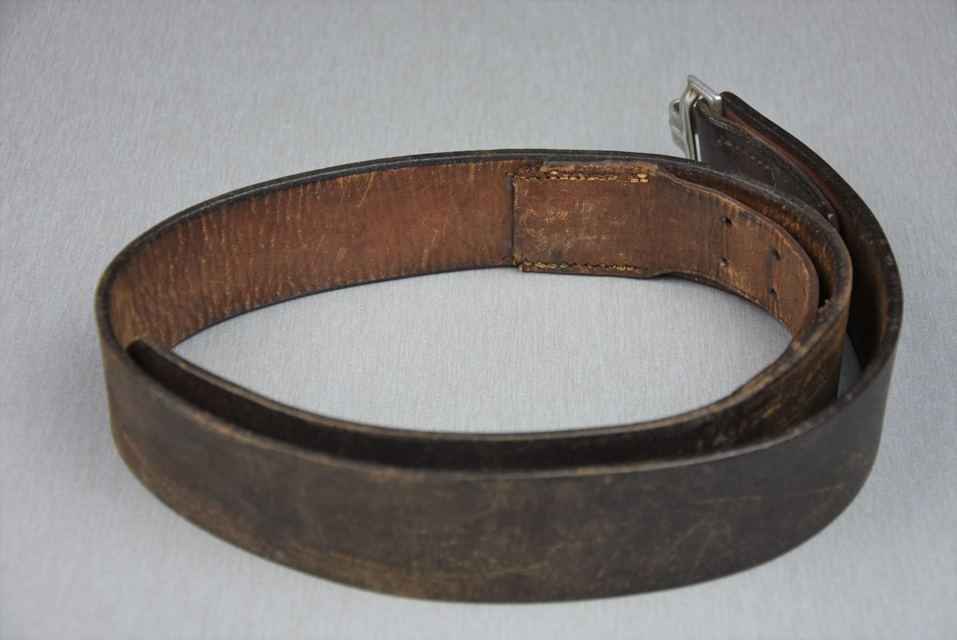 Early choclate brown Luftwaffe equipment belt — image 2