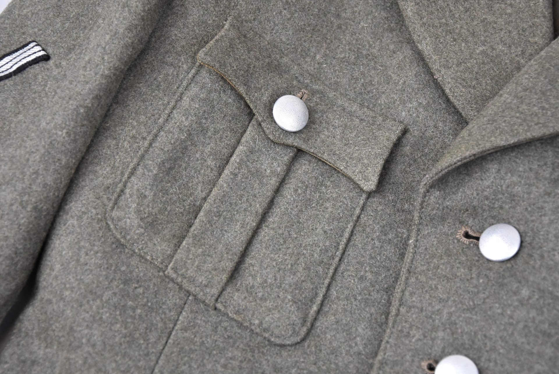 Waffen-SS 3rd Panzer Division 'Totenkopf' officer Feldbluse for SS-Untersturmführer — image 10