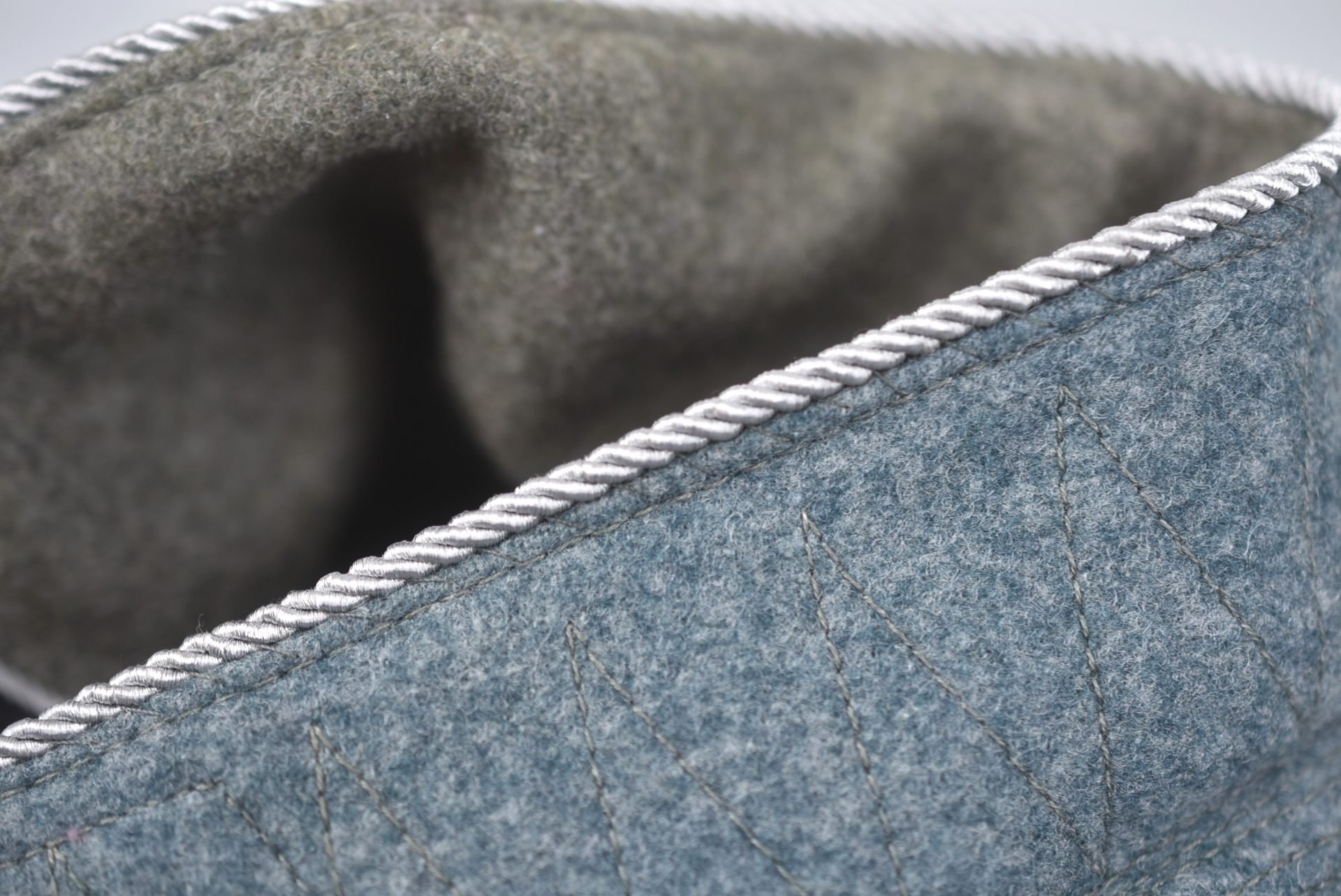 Waffen-SS 3rd Panzer Division 'Totenkopf' officer Feldbluse for SS-Untersturmführer — image 17